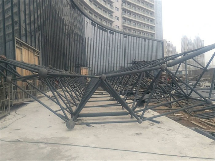 南昌万豪酒店雨棚网架